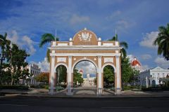 Park_Jose_Triumphal_arch_Marti_Cienfuegos